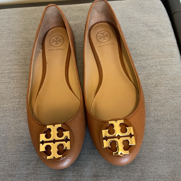 Tory Burch tan/gold size 6 flats - Picture 1 of 2